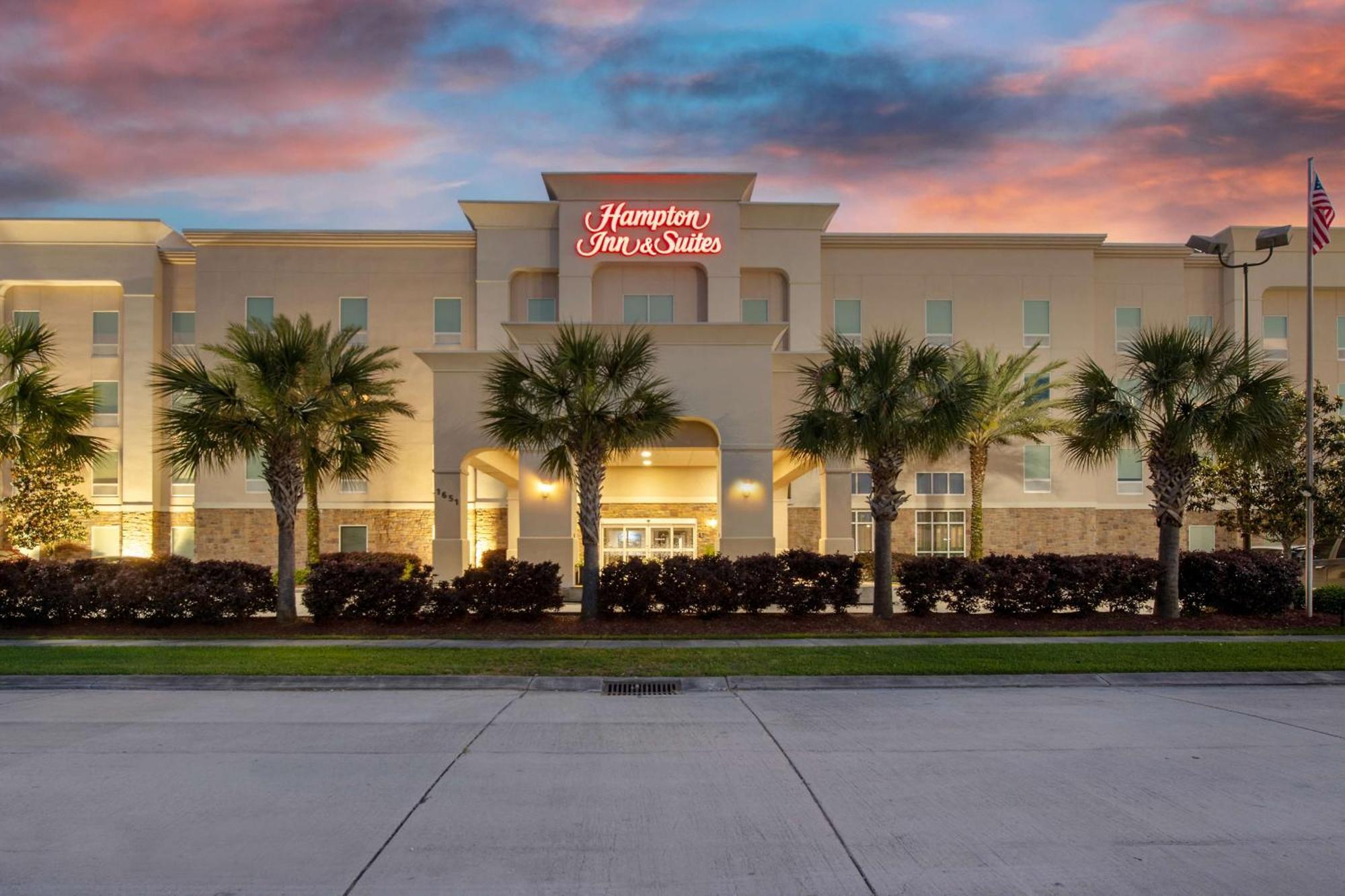 Hampton Inn & Suites Harvey Exterior photo